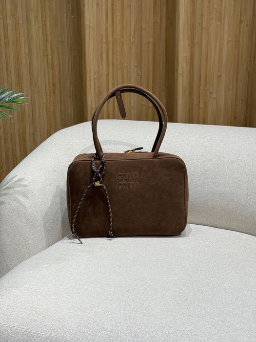 Сумка Miu Miu Chocolate Suede Beau Top-Handle Bag