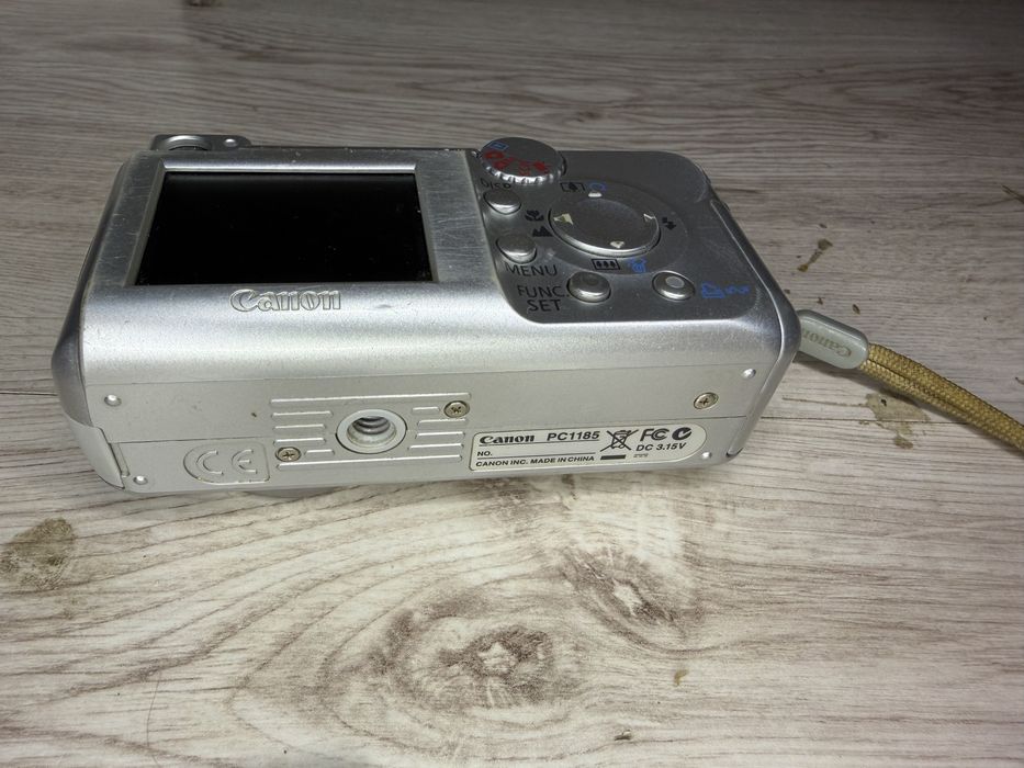 Цифровой фотоаппарат Canon powershot A420