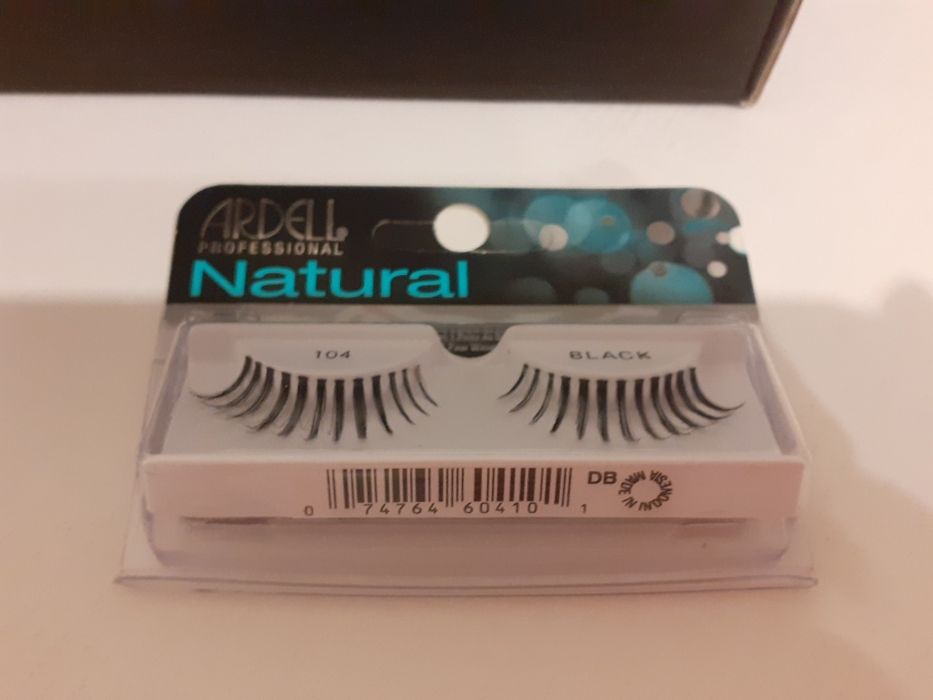 Zestaw sztucznych rzęs Inglot i Ardel Natural 104