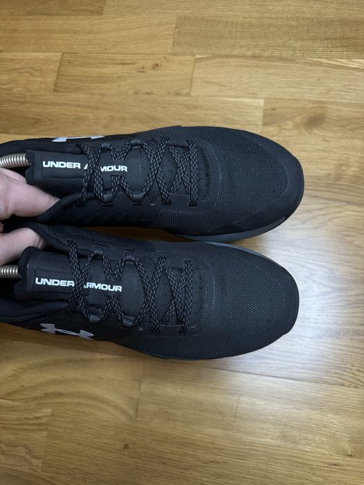 Кросівки спортивні Under Armour TRIBASE THRIVE Розмір 43 (27.5 см)