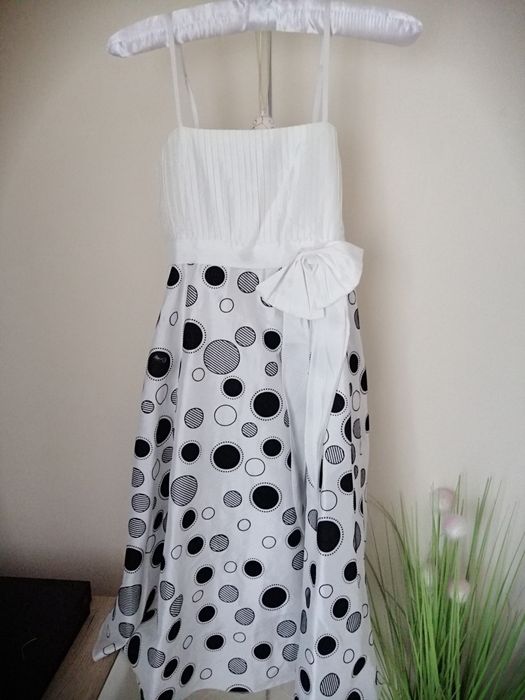 Nowa piękna sukienka w grochy ślub wesele