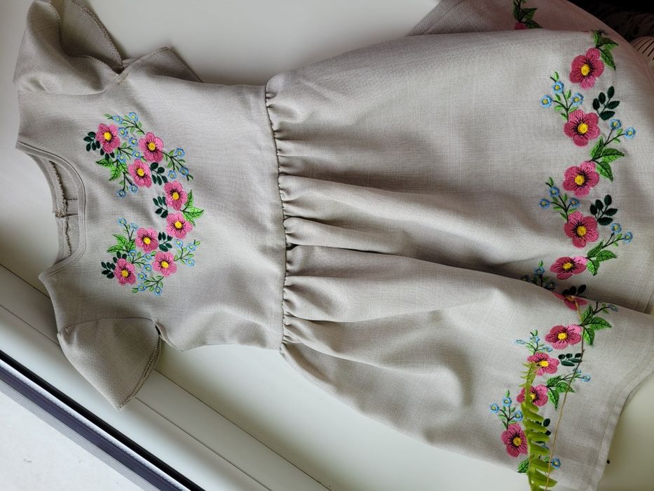 Вишите плаття, спідниця для дівчинки