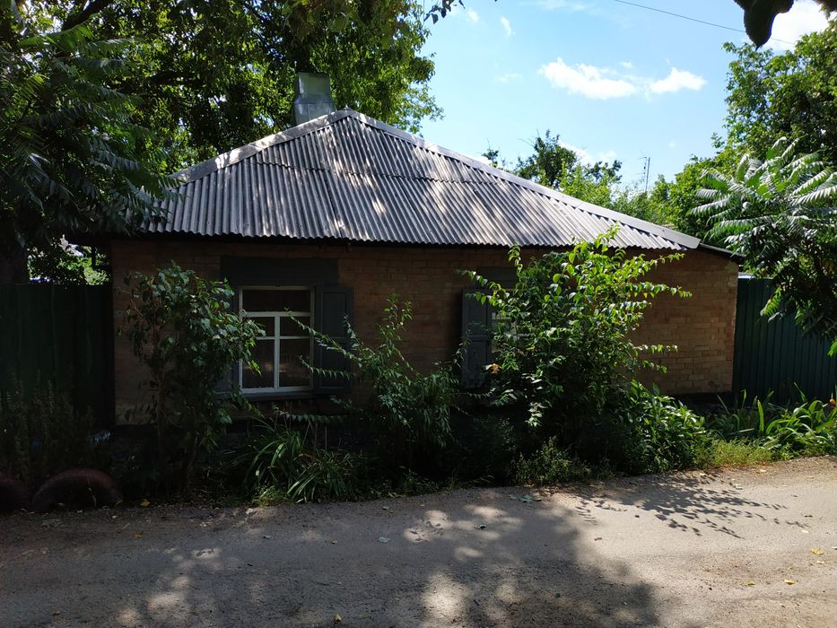 Здається частина дому (район 27 школи)