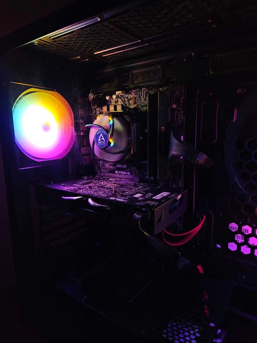 Komputer Gamingowy | INTEL | RX 570 4 GB | 16 GB RAM | Gotowy Do Gry |