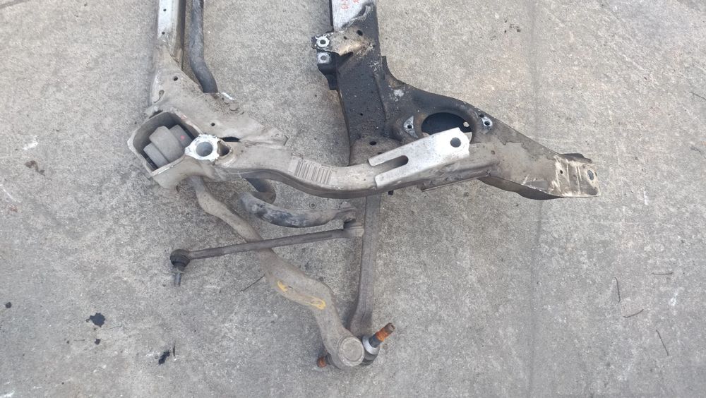 Charriot frente BMW 1 (E87)