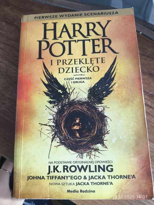 Książka Harry Potter i przeklęte dziecko