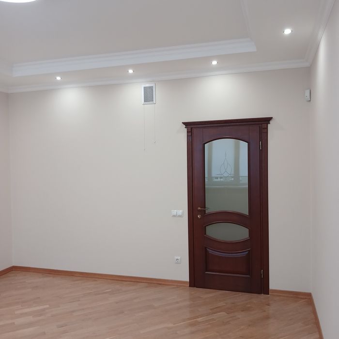 Продам  3 - ну квартиру по вул. Шопена.