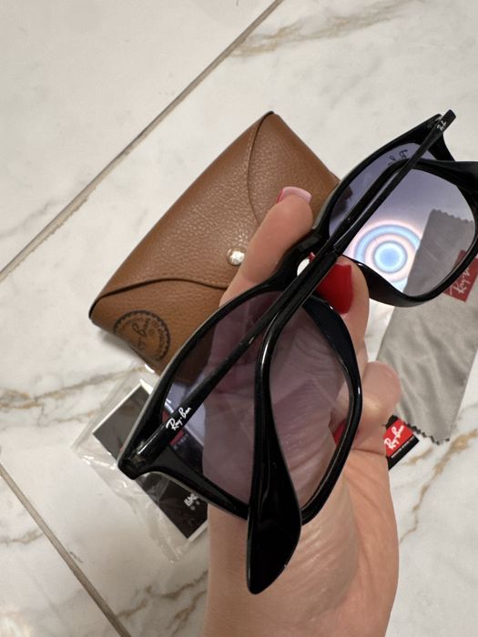 Продам Окуляри ray ban