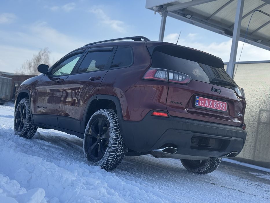 Продам Jeep Cherokee KL 3.2 4x4