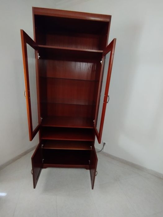 Vende-se movel folha de mogno