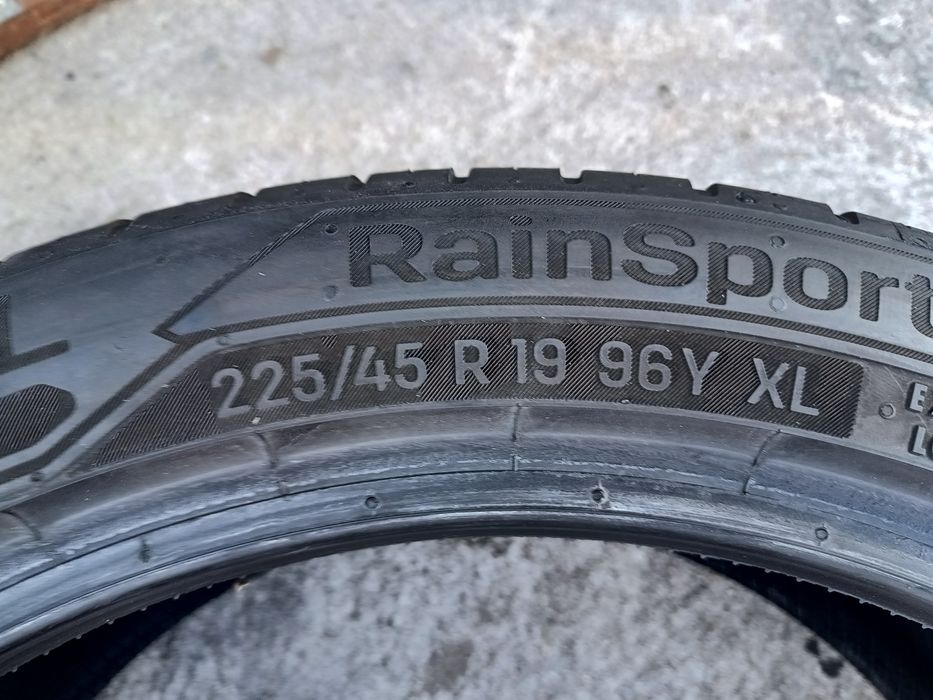 Opony letnie 225/45/19 Hankook/Uniroyal