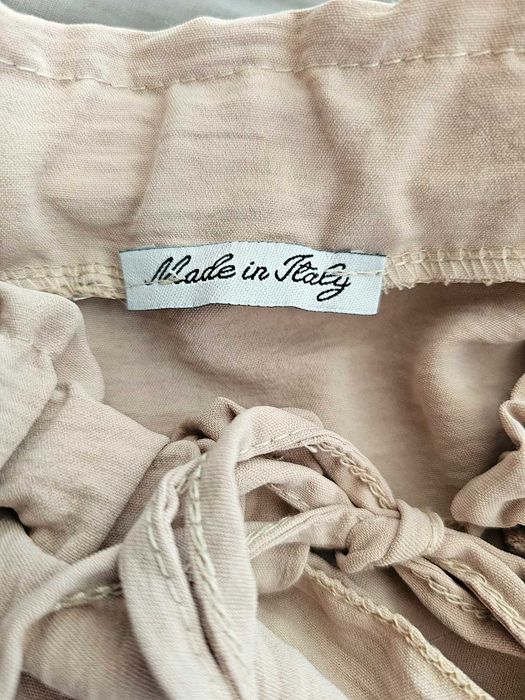 Blusa com folhos, bege