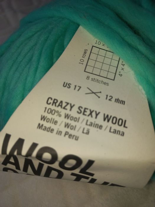 Товста перуанська пряжа Wool and the Gang "Crazy Sexy Wool"