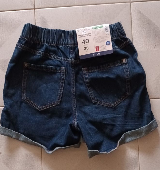 Calções de ganga com elástico na cintura  NOVOS