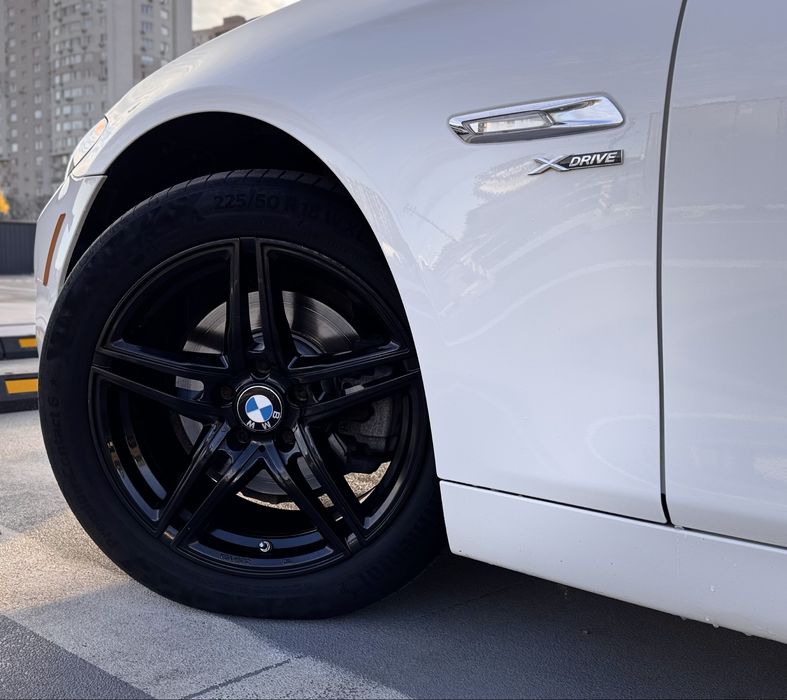 BMW 528i xDrive F10 2011 (245 к.с.)
