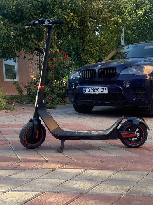 Продам електро самокат Maibu