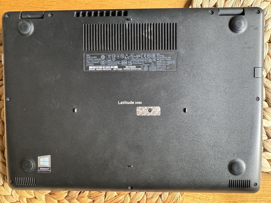 Dell Latitude 3490 i5 8gen 8GB/120GB SSD Windows 11, z torbą i myszką