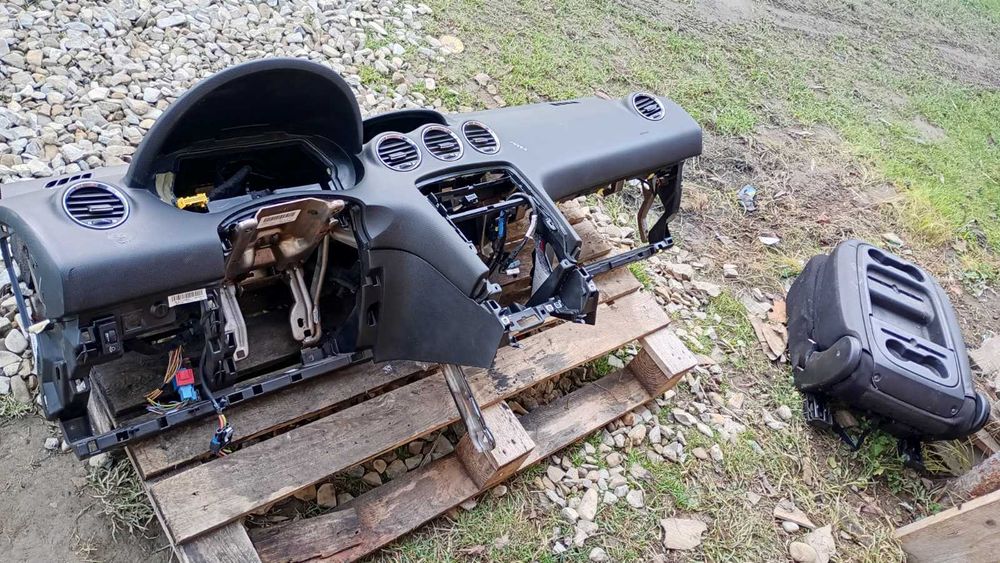 Торпеда Пежо 308