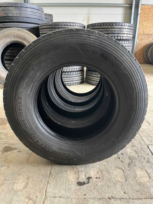 Używana opona ciężarowa 285/70R19.5 Goodyear Kmax D – napęd, wysoki przebieg