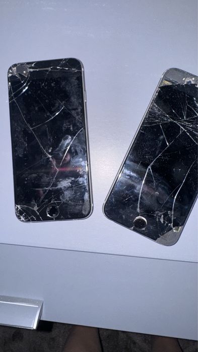 Iphone 6 prateado e preto