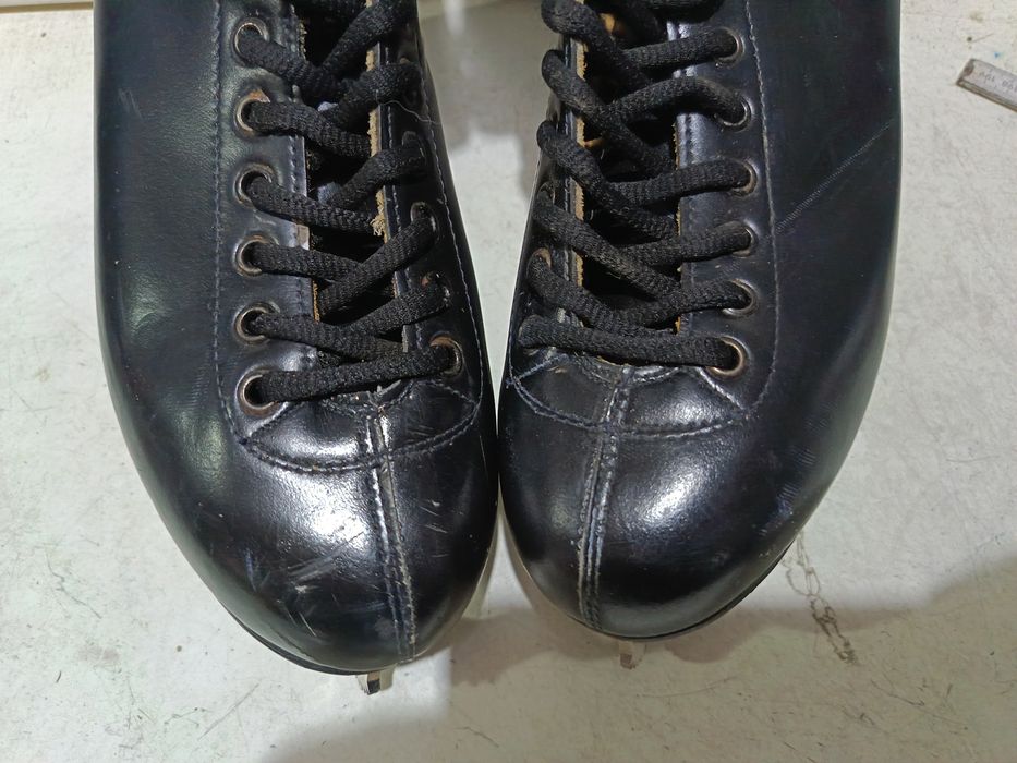 Łyzwy figurowe TANGO skóra rozmiar 42