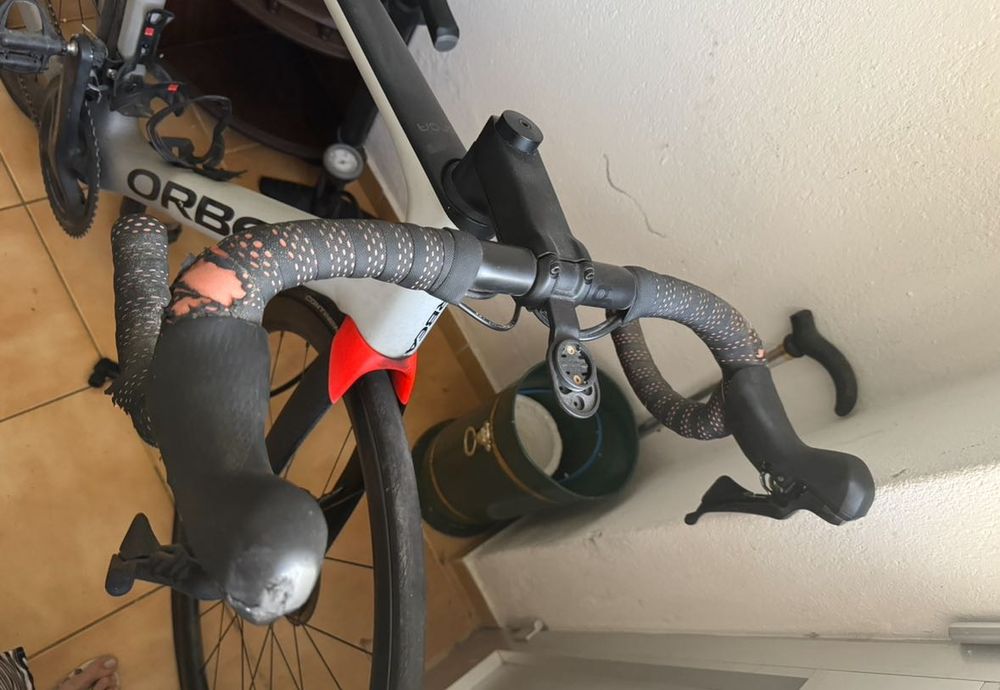 Bicicleta, da marca ORBEA, em bom estado.