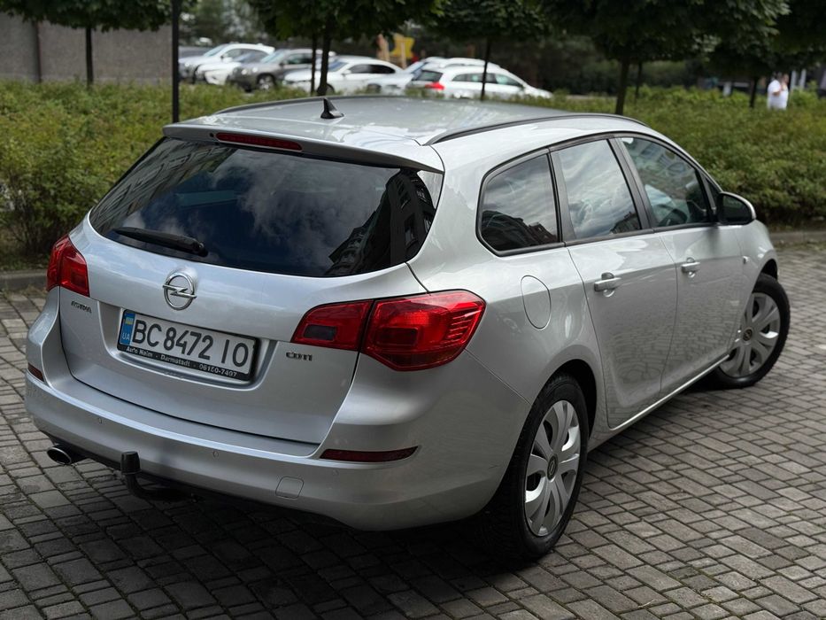 Продам авто Opel Astra J