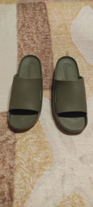 Klapki Nike Calm męskie rozmiar 48.5 oliwkowe