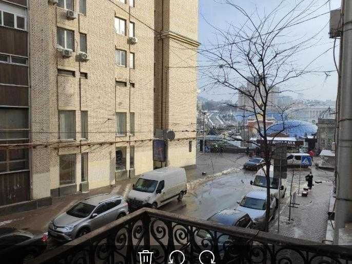 Подобово 3 к Майдан, вул. Софіївська 4.