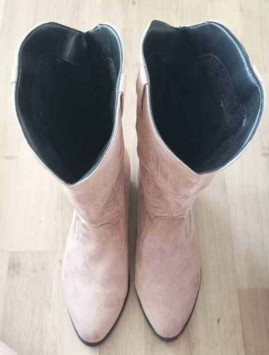 Botas cano alto beje