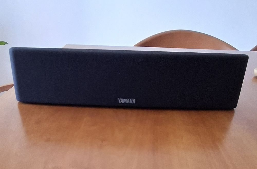 Coluna Yamaha NS-C60