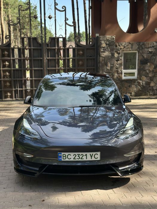 Tesla Model 3 long range