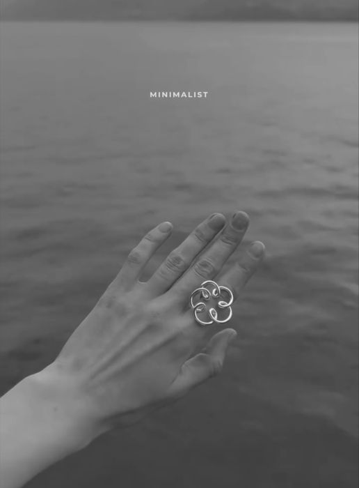 Срібна каблучка Minimalist Квітка