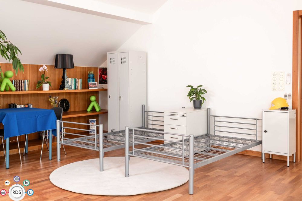 Łóżko piętrowe metalowe z MATERACAMI Łóżka pracownicze hotelowe 90x200