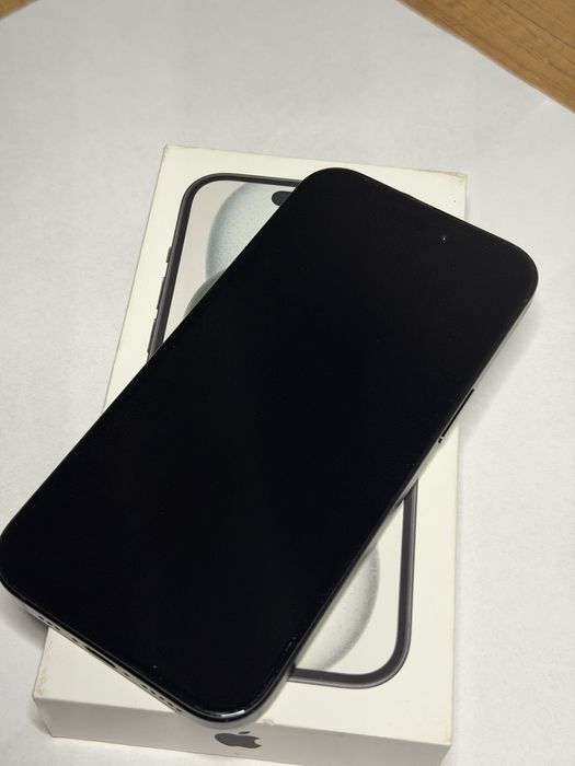 iPhone 15 Black 128GB Apple