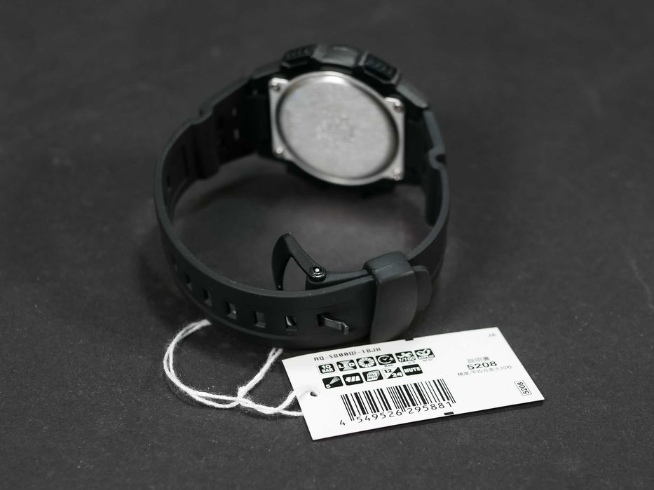 Годинник Casio AQ-S800W-1BJH Solar Powered на сонячній батареї