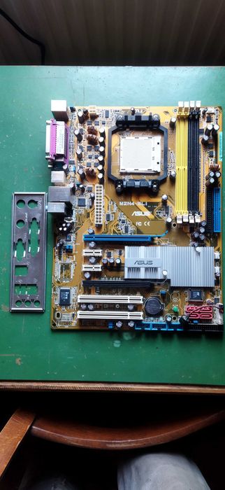 Продам материнську плату