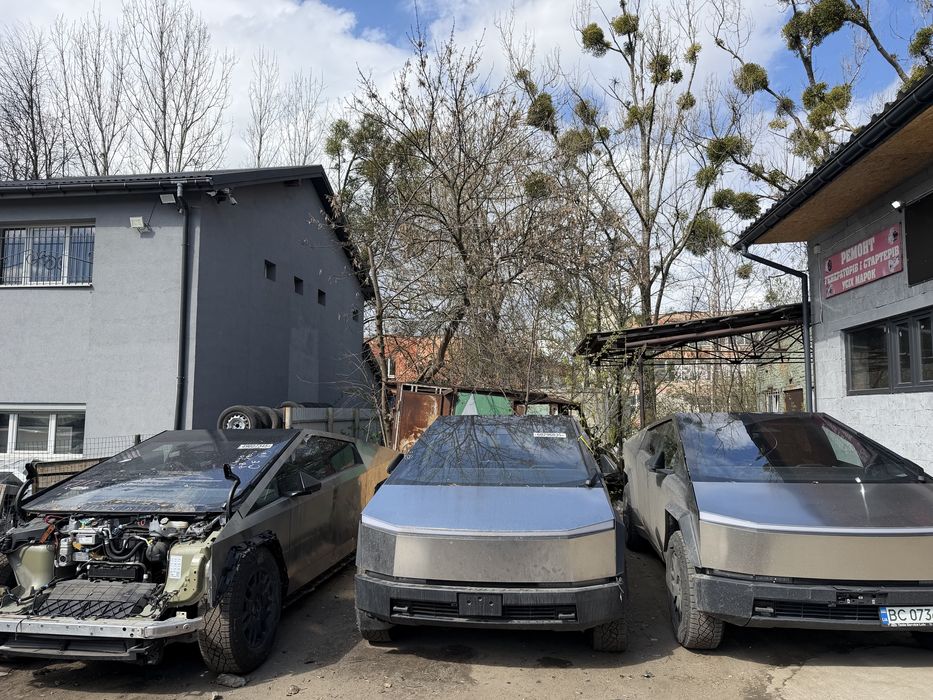 Tesla під ключ Львів | Батарея / Прошивка / ДТП