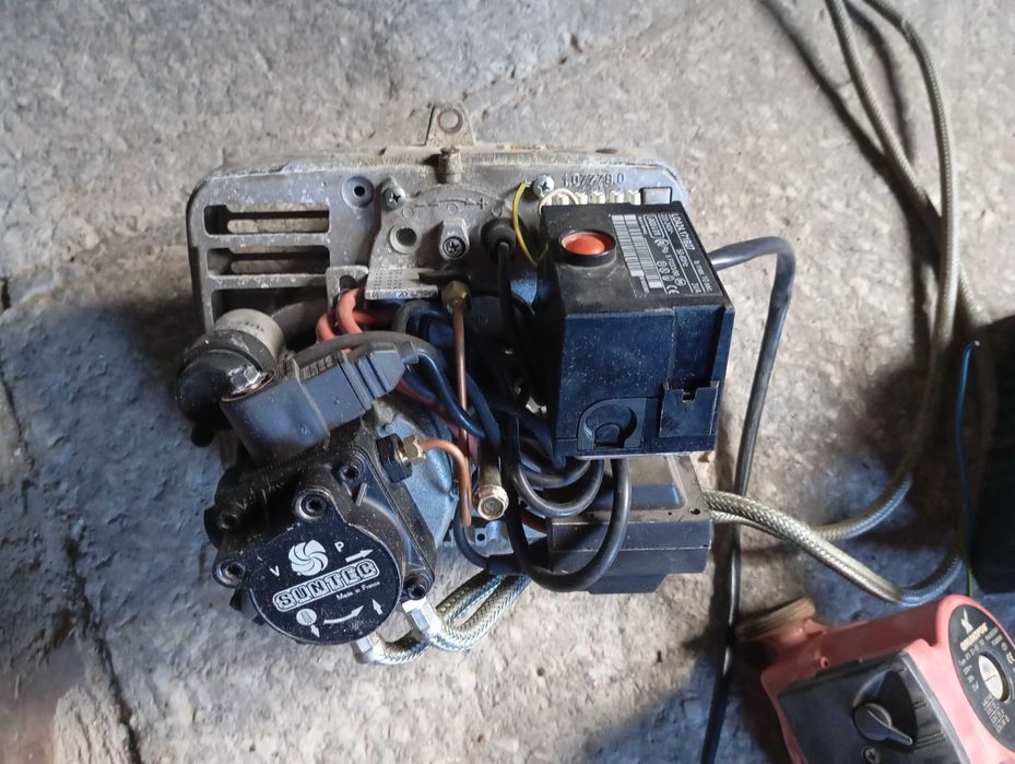 Bomba de circulação mais queimador a gasóleo