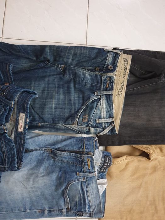 Calças ganga, calças chino, jeans, Pepe jean, etc
