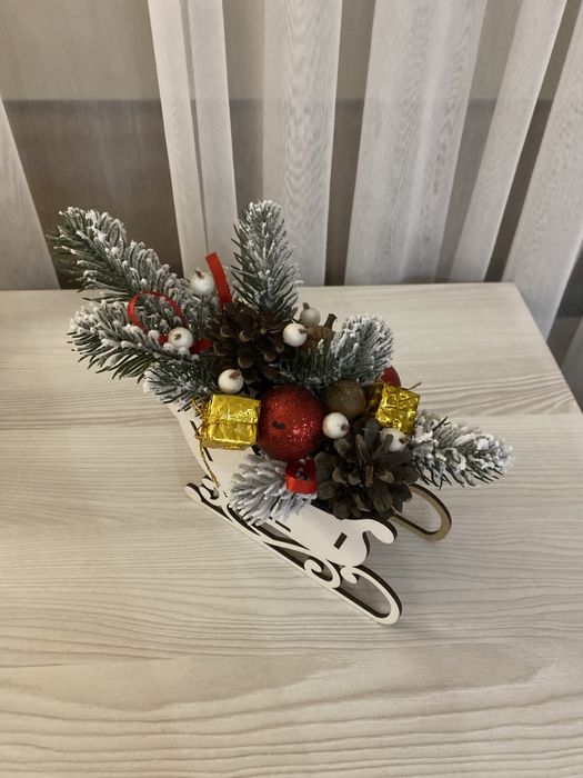 Новорічна композиція ..поробка в школу або садок..сани