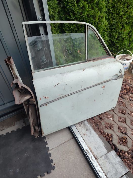 Sprzedam części do Poloneza I Syreny 104