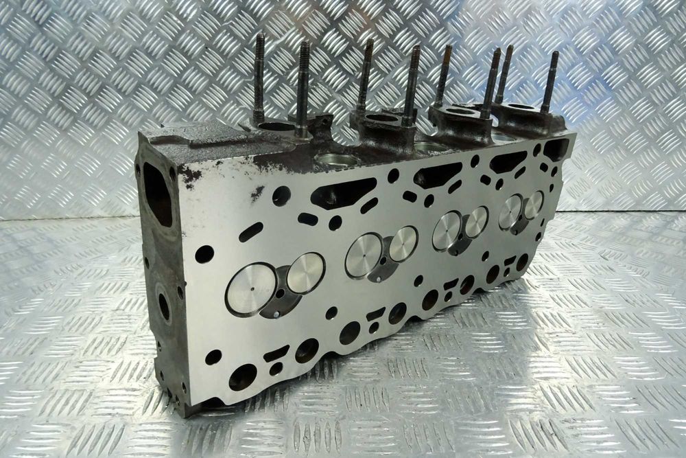 Głowica do silnika Deutz BF4M2012. Cylinder head