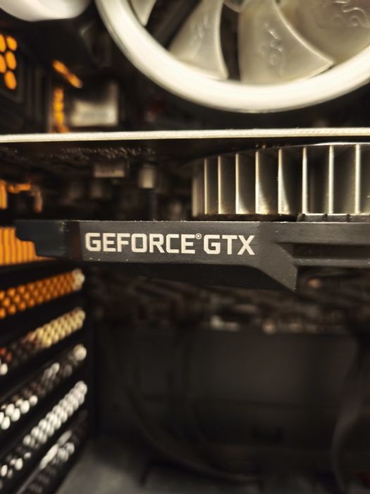 PC Torre Desktop Gaming I3-10100f + 1050 ti gtx