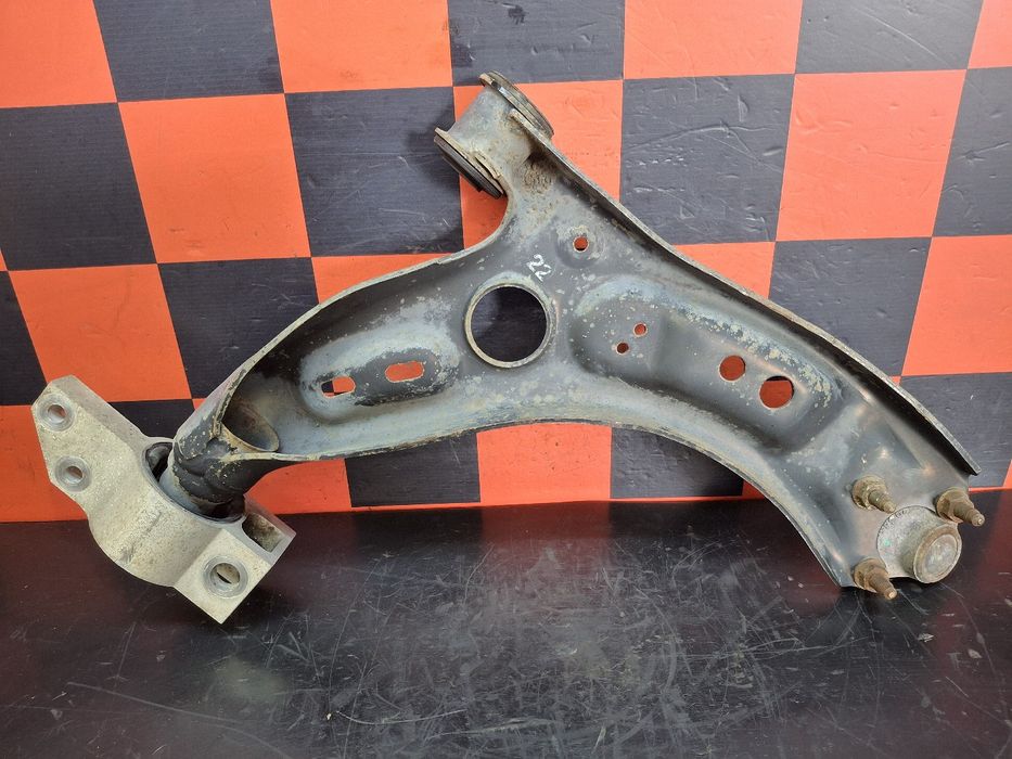 Braço de suspensão frente esquerdo VOLKSWAGEN Touran (1T)