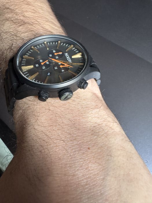 Nixon Sentry Chrono Preto/dourado