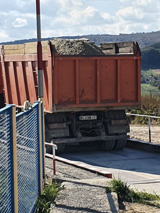Послуги самоскида 20т, пісок, щебінь, вапняк, відсів, керамзит