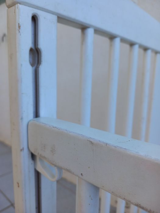 Cama para Bebé em madeira