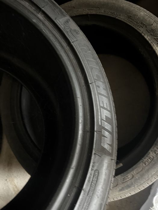 285 - 30 - 18 e 295 - 35 - 18 Michelin COMO NOVOS
