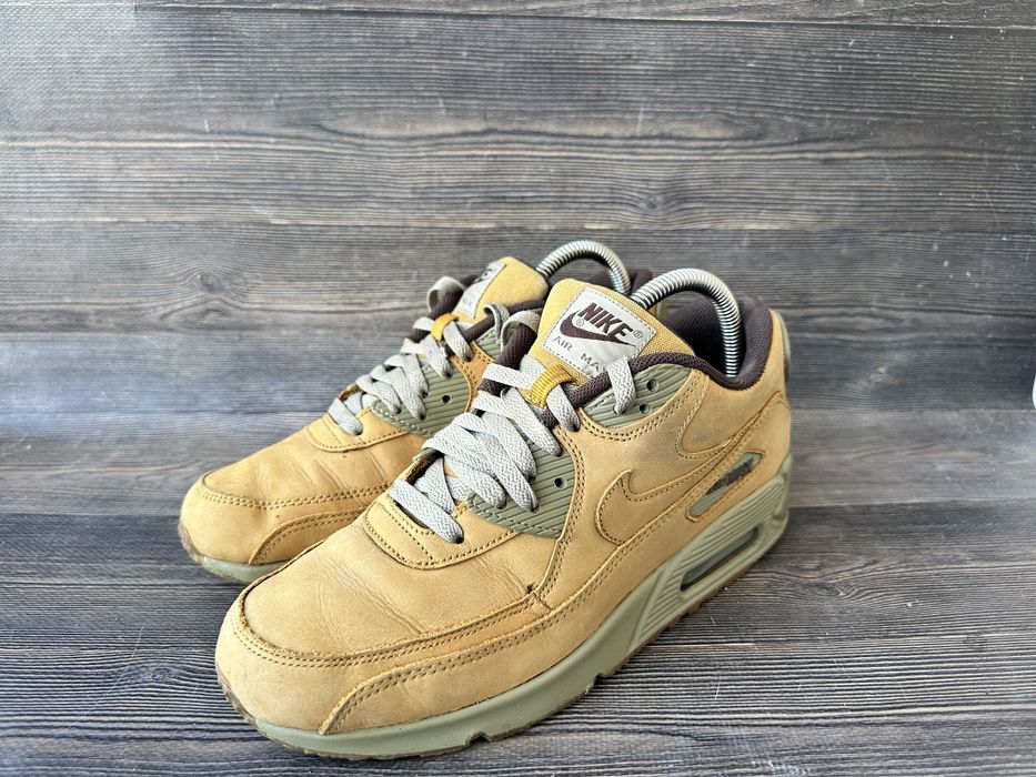 Шкіряні кросівки Nike Air Max 41 р